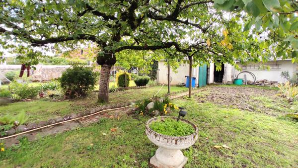 JOLIE MAISON A RENOVER QUARTIER OUEST