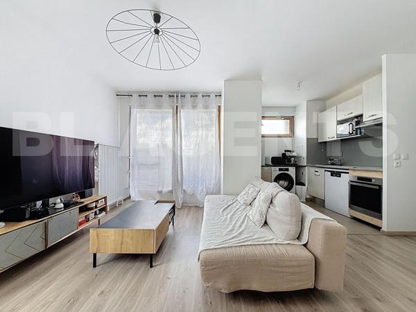 BUSSY - Ecoquartier du Sycomore - F2 de 40m2 avec double terrasse et parking en sous-sol