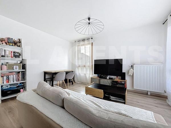 BUSSY - Ecoquartier du Sycomore - F2 de 40m2 avec double terrasse et parking en sous-sol