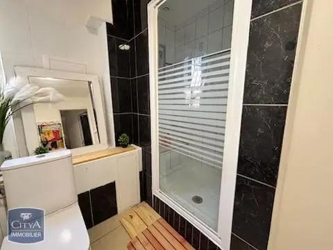 Appartement à louer 3 pièces 84.7m²