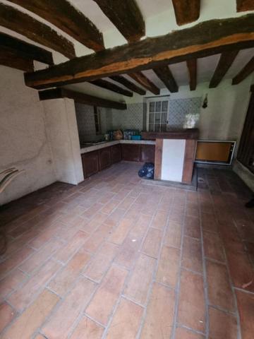 LONGERE DE CENTRE VILLE 3 PIECES ET UN TERRAIN CONSTRUCTIBLE