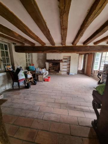 LONGERE DE CENTRE VILLE 3 PIECES ET UN TERRAIN CONSTRUCTIBLE