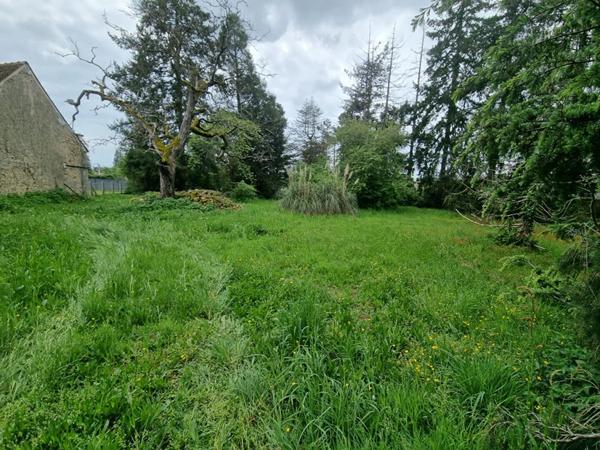 LONGERE DE CENTRE VILLE 3 PIECES ET UN TERRAIN CONSTRUCTIBLE