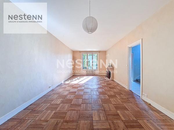 Superbe maison bourgeoise - "entre deux gares"- 5 chambres - garage - jardin 700m² - parquets et cheminée - lumineuse