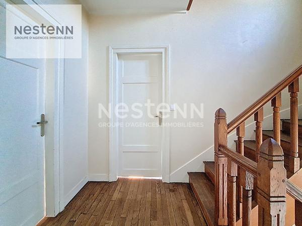 Superbe maison bourgeoise - "entre deux gares"- 5 chambres - garage - jardin 700m² - parquets et cheminée - lumineuse