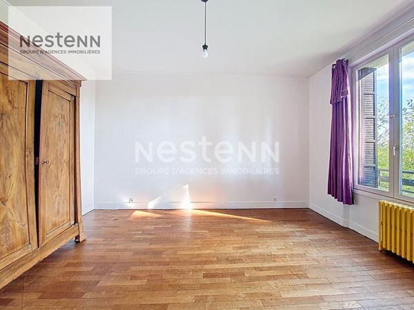 Superbe maison bourgeoise - "entre deux gares"- 5 chambres - garage - jardin 700m² - parquets et cheminée - lumineuse