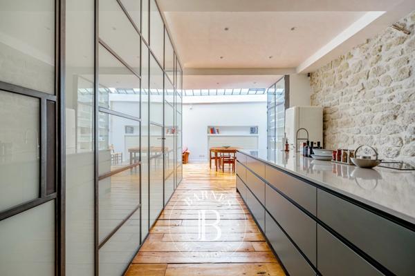 Paris 10ème, Appartement 2 Chambres -  168 m² à vendre