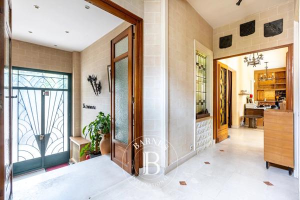 Montrouge, Maison 7 Chambres -  296 m² à vendre