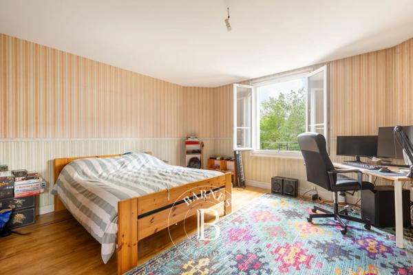 Montrouge, Maison 7 Chambres -  296 m² à vendre