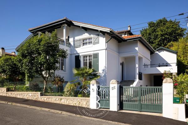 Biarritz, Maison 4 Chambres -  247 m² à vendre