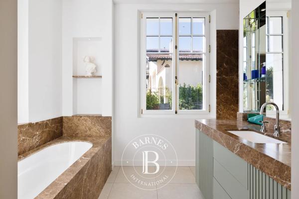Biarritz, Maison 4 Chambres -  247 m² à vendre