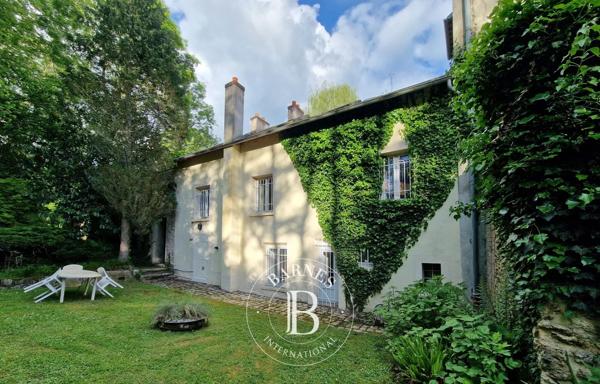 Saint-Rémy-lès-Chevreuse, Maison 11 Chambres -  624 m² à vendre