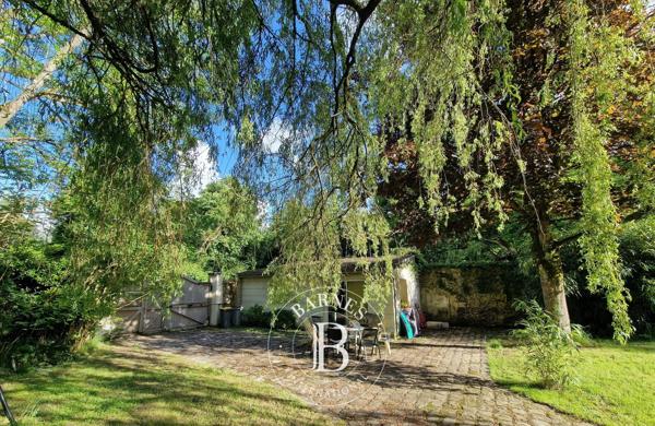 Saint-Rémy-lès-Chevreuse, Maison 11 Chambres -  624 m² à vendre