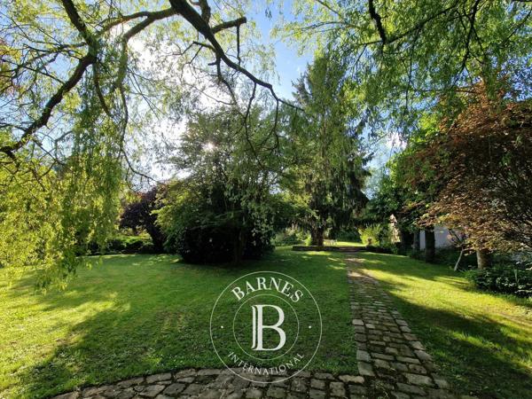 Saint-Rémy-lès-Chevreuse, Maison 11 Chambres -  624 m² à vendre
