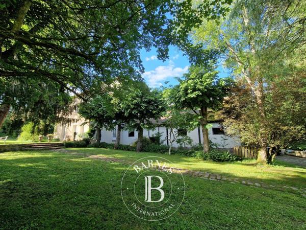 Saint-Rémy-lès-Chevreuse, Maison 11 Chambres -  624 m² à vendre