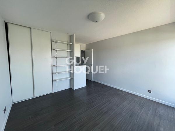 Studio à louer au 6ème étage avec balcon à Mérignac Arlac