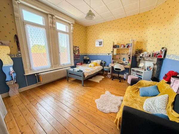 Liévin, 62800, maison bourgeoise, 6 chambres, jardin, garage
