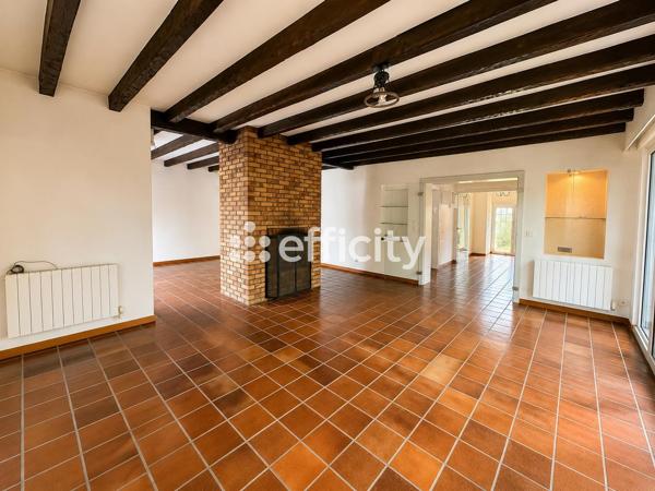 Maison
         5 pièces
        - 144 m² Exclusivité 395 000 € *