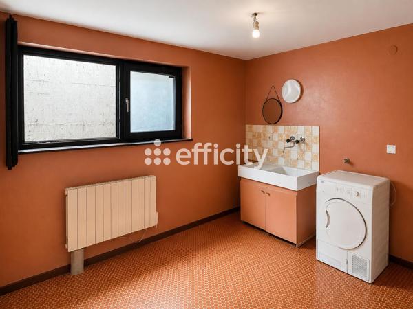Maison
         5 pièces
        - 144 m² Exclusivité 395 000 € *