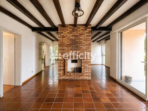 Maison
         5 pièces
        - 144 m² Exclusivité 395 000 € *