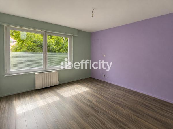 Maison
         5 pièces
        - 144 m² Exclusivité 395 000 € *
