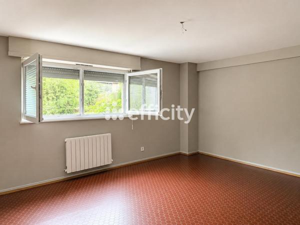 Maison
         5 pièces
        - 144 m² Exclusivité 395 000 € *