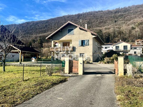 Maison Sevrier 10 pièce(s) 274 m2 - Vue Lac - Garage - Carport