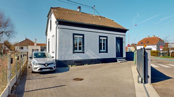 Maison rénovée 130 m² au sol – Terrasse & Jacuzzi – Habsheim centre