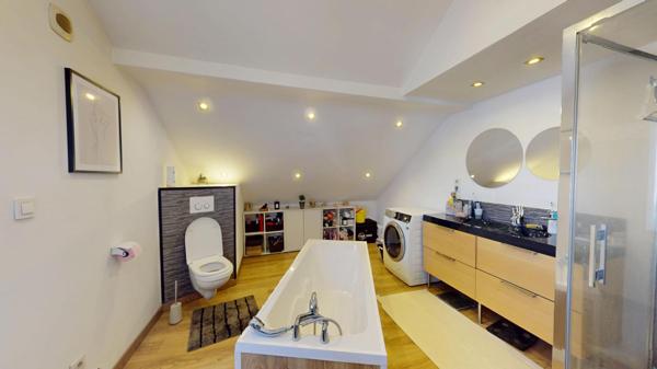 Maison rénovée 130 m² au sol – Terrasse & Jacuzzi – Habsheim centre