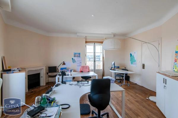 Appartement à vendre 6 pièces 180.14m²