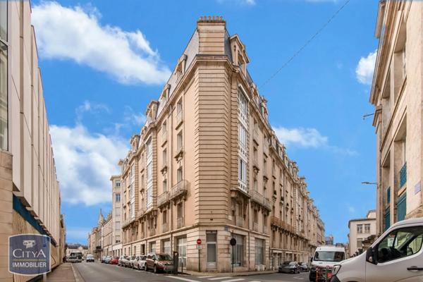 Appartement à vendre 6 pièces 180.14m²