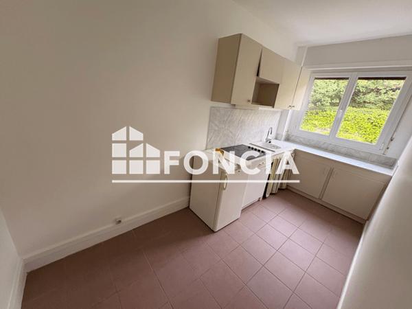 Location Appartement 2 pièces 50 m² - 70 BOULEVARD DES ROCS Poitiers 86000