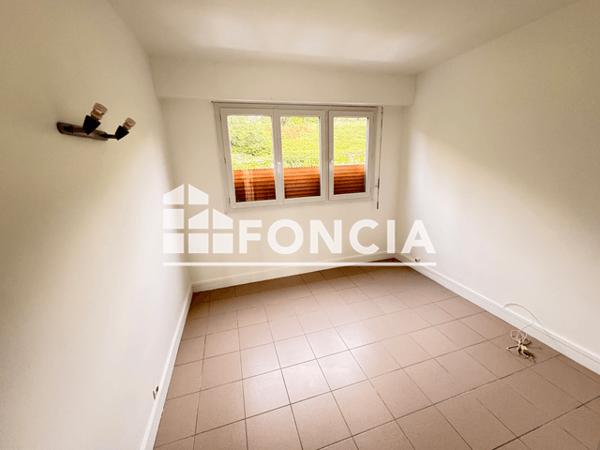 Location Appartement 2 pièces 50 m² - 70 BOULEVARD DES ROCS Poitiers 86000