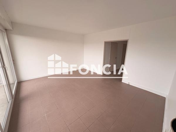 Location Appartement 2 pièces 50 m² - 70 BOULEVARD DES ROCS Poitiers 86000