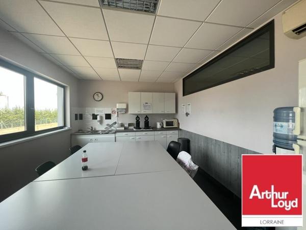 BUREAUX à LOUER de 66.7 m²