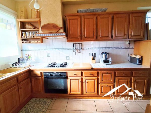 Volumes exceptionnels, dépendance, la maison idéale pour vivre, télétravailler ou entreprendre au cœur de la nature !