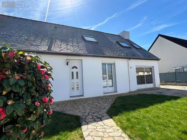 Maison à vendre à Guingamp dans les Côtes-d'Armor (22200), ref : 22064-1082