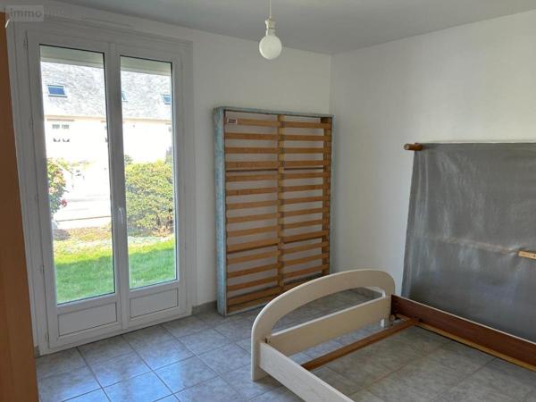 Maison à vendre à Guingamp dans les Côtes-d'Armor (22200), ref : 22064-1082