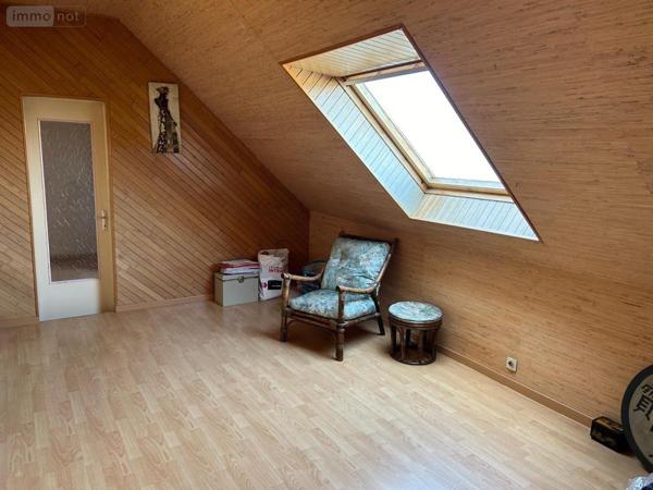 Maison à vendre à Guingamp dans les Côtes-d'Armor (22200), ref : 22064-1082