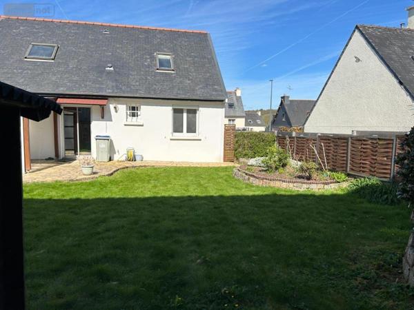Maison à vendre à Guingamp dans les Côtes-d'Armor (22200), ref : 22064-1082