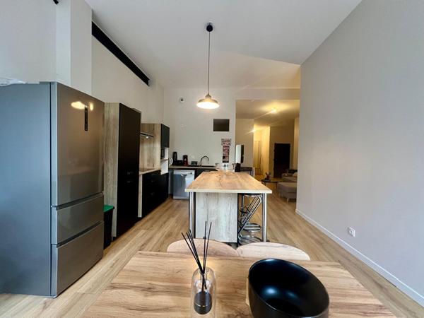 APPARTEMENT MEUBLE EN CENTRE-VILLE DE CARCASSONNE