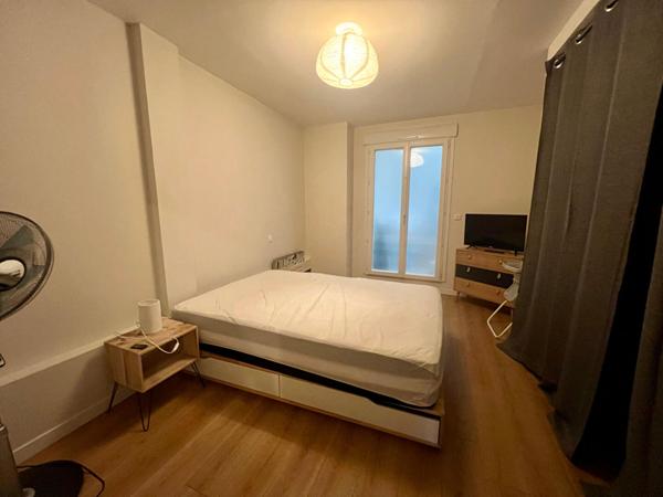 APPARTEMENT MEUBLE EN CENTRE-VILLE DE CARCASSONNE