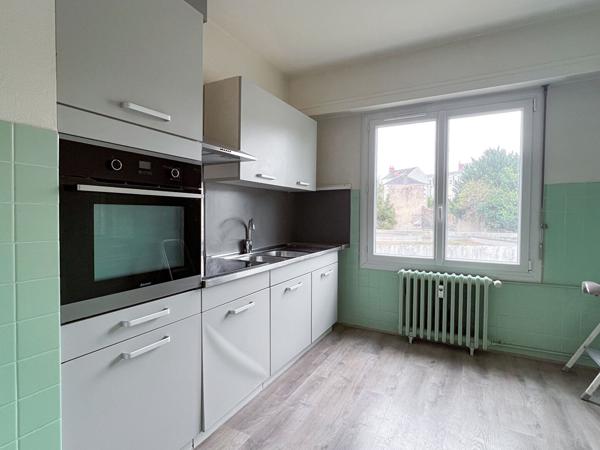 Appartement 4 pièces à vendre à Angers - 3 chambres, balcon - Place Ney