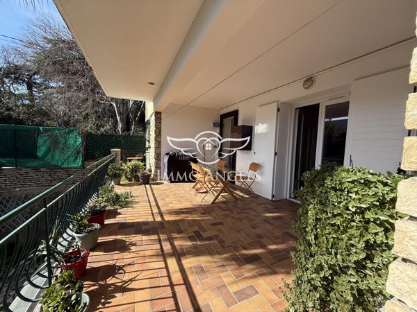 Nîmes centre, Jardins de la Fontaine / Tour Magne, P4, terrasse et garage