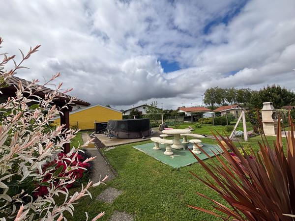 À vendre ? Maison familiale de 250 m² à Pontonx-sur-l'Adour ? Terrain de 1500 m²