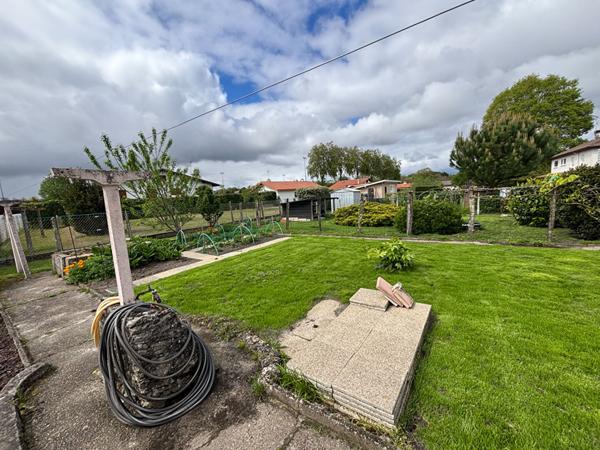 À vendre ? Maison familiale de 250 m² à Pontonx-sur-l'Adour ? Terrain de 1500 m²