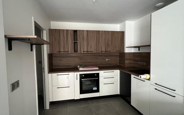 Appartement à vendre    3 pièces • 103,56 m2 Bizanos