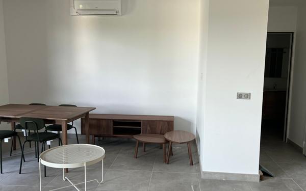 Appartement à vendre    3 pièces • 103,56 m2 Bizanos