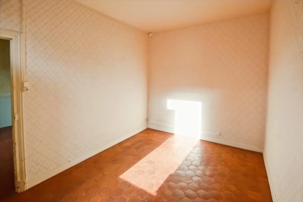 Maison de ville de 56.88 m2 avec jardin LE CREUSOT (71)