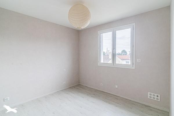 Maison à vendre 421 200 € Saint-Médard-en-Jalles 8 p 180 m² DPE D
